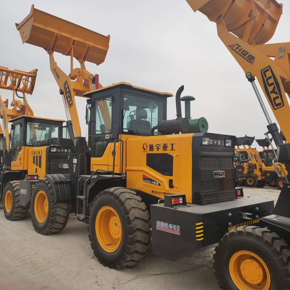 魯宇重工930小型多功能工程機械 叉木、抓木、上料一機多能